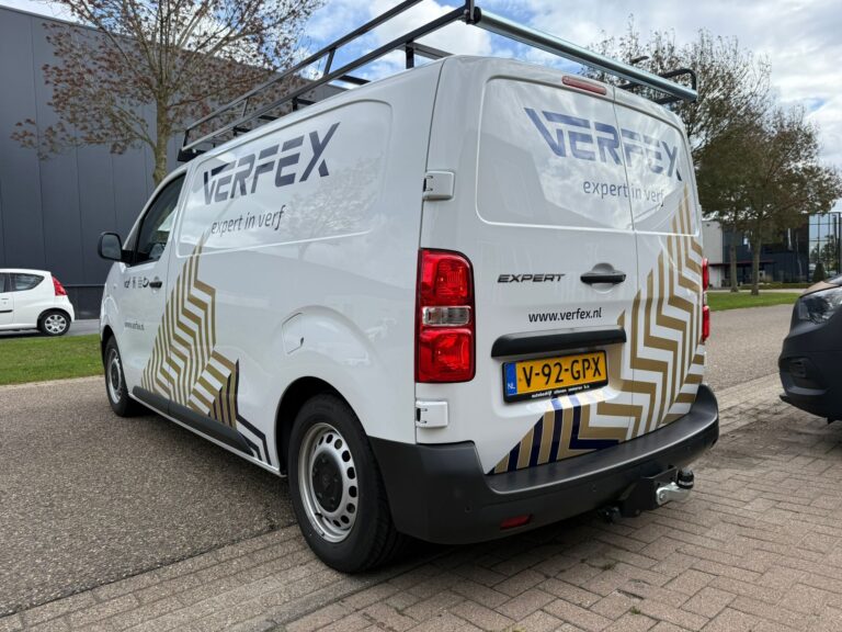 Verfex Schildersbedrijf nieuwe bedrijfsbussen